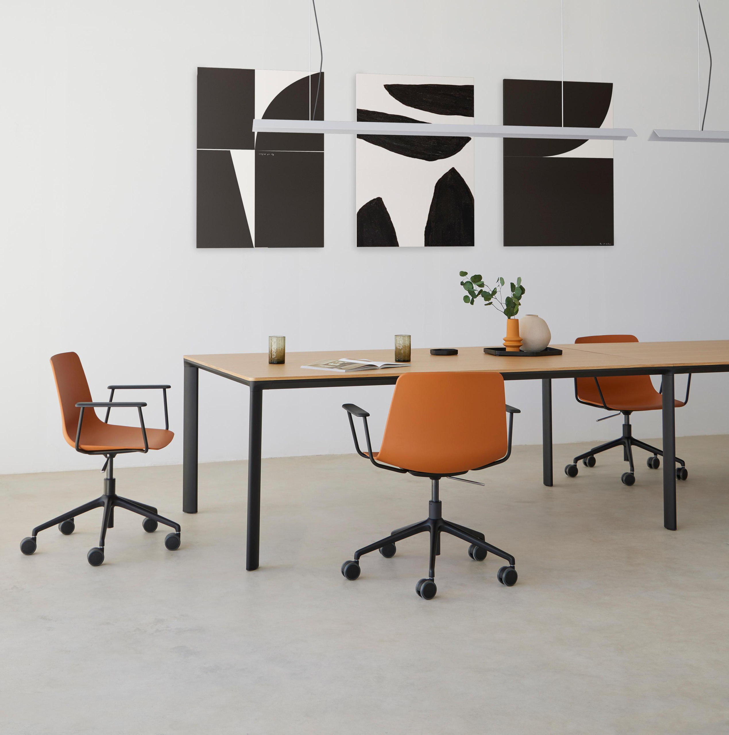 Assises de réunion pour aménagement de bureaux professionnels